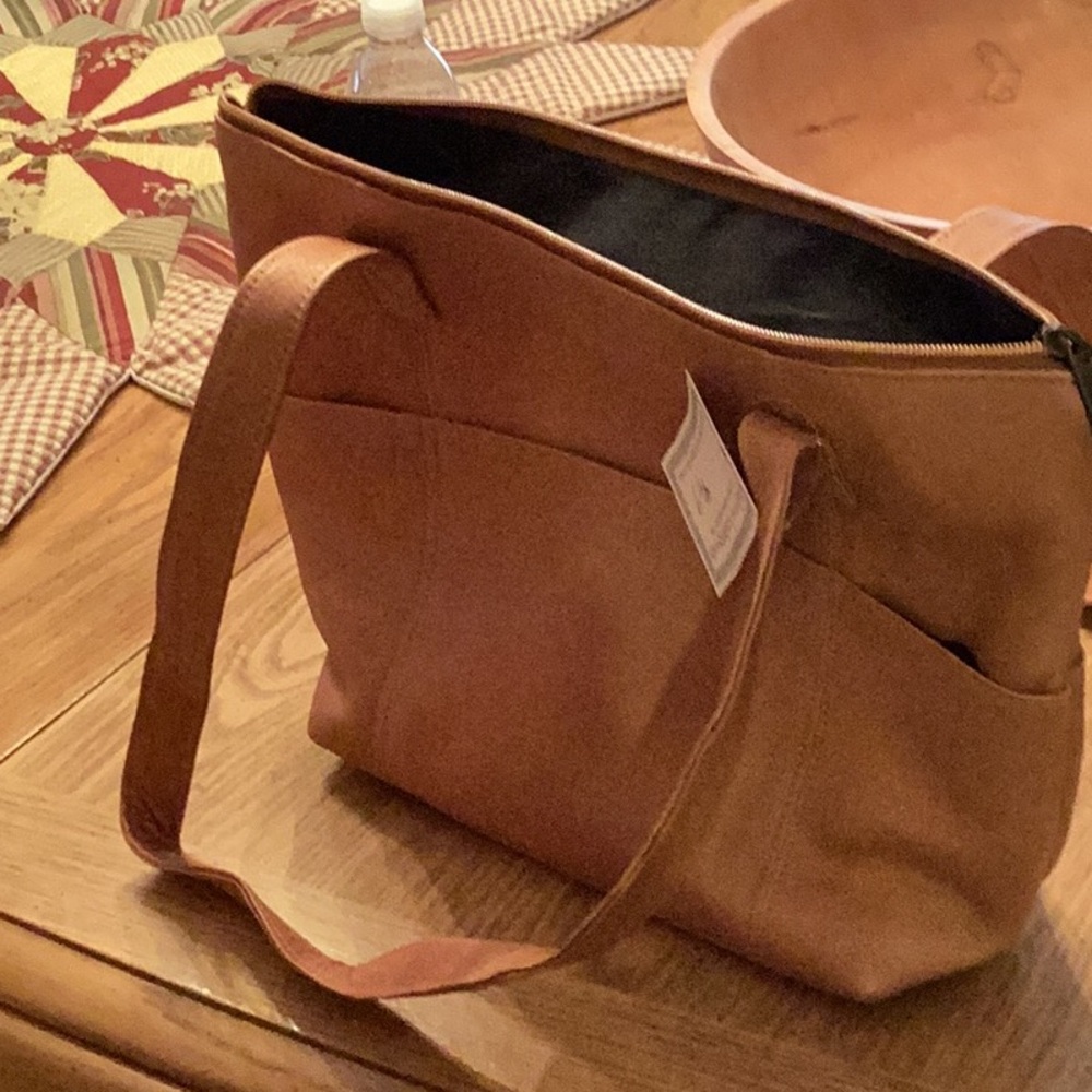 Elegant Tan Shoulder Bag